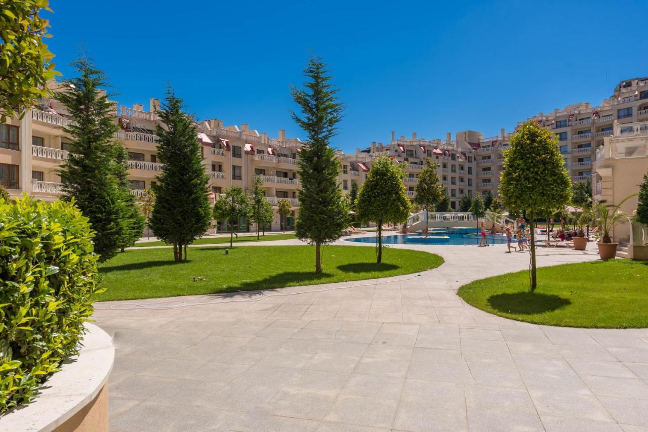 Blue Lagoon Seafront Apartments Varna Exterior photo
